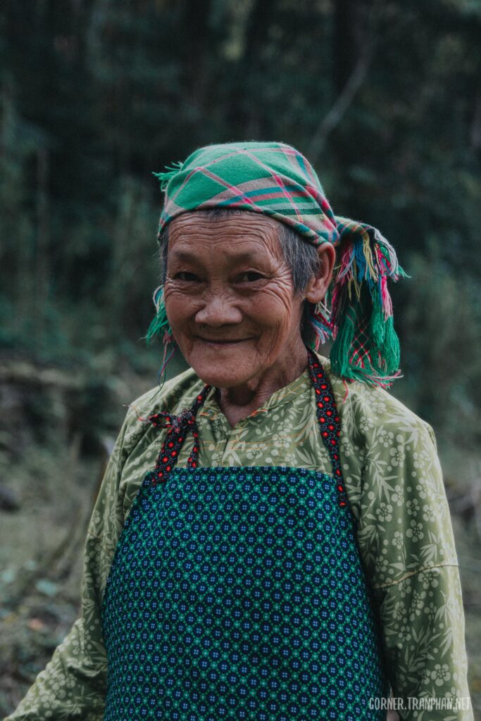 Người H'Mông ở làng Sảo Há
